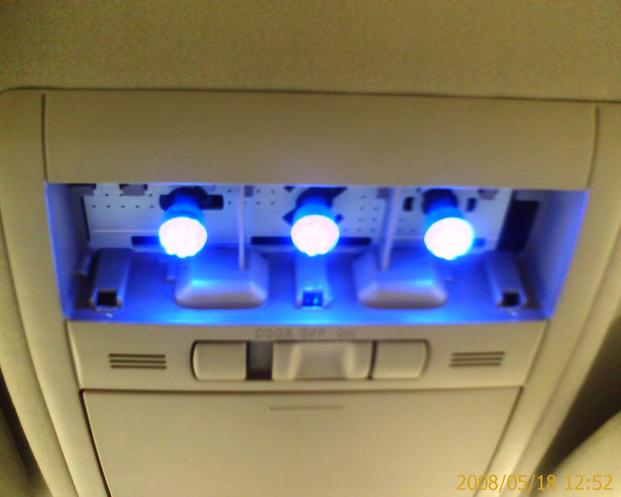 blue_light2.jpg