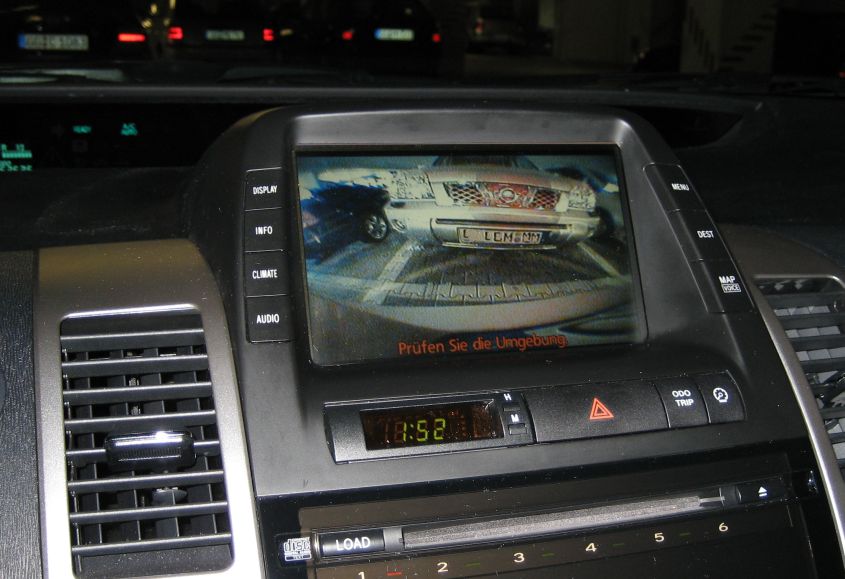rkamera_parken2_sicht_im_monitor.jpg